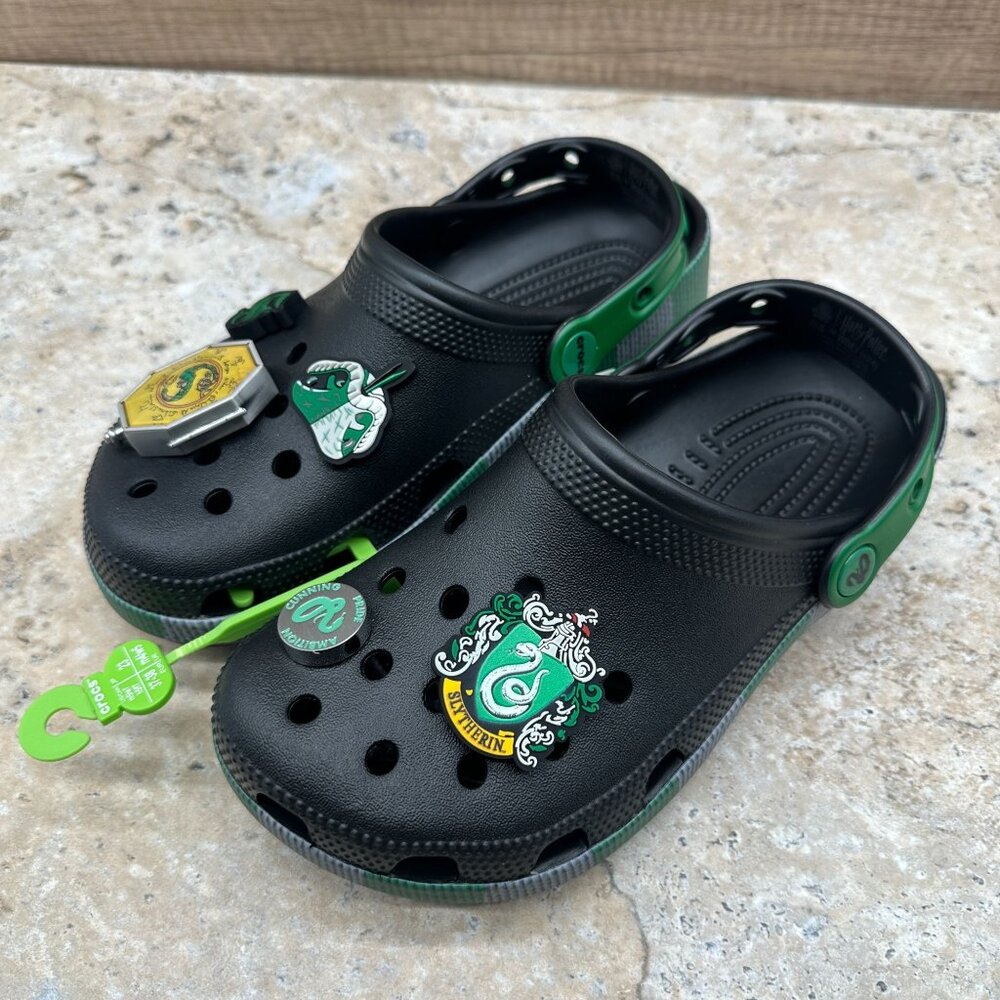 Crocs Harry Potter Slytherin Classic Clog Black Green Jibbitz Unisex M5 W7 NWT - Picture 3 of 13
